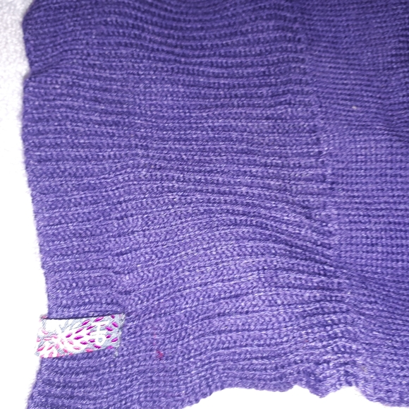 Hat, scarf and mittens.  Ladies O/S. - Picture 4 of 6